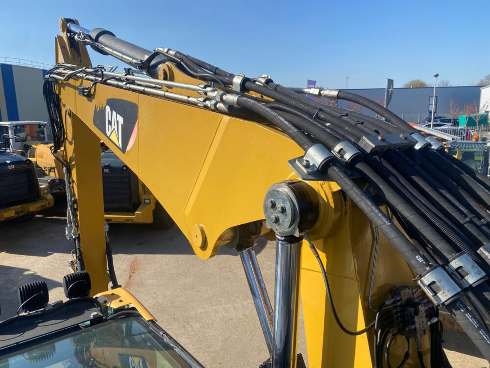 Caterpillar M317F mobiele graafmachine