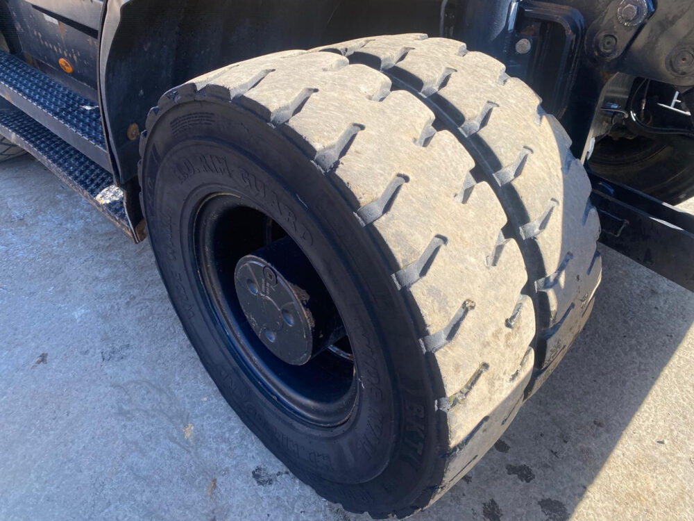 Caterpillar M317F mobiele graafmachine