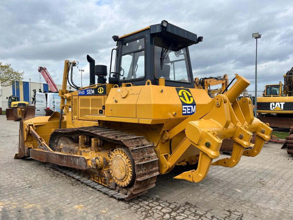 SEM 816D No CAT D6 bulldozer