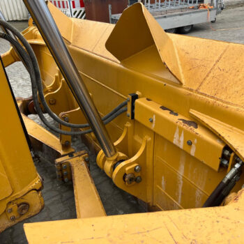 SEM 816D No CAT D6 bulldozer