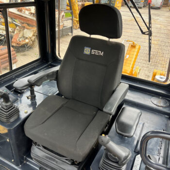 SEM 816D No CAT D6 bulldozer