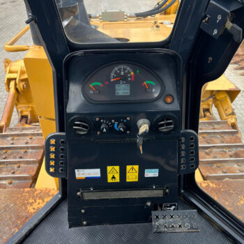 SEM 816D No CAT D6 bulldozer