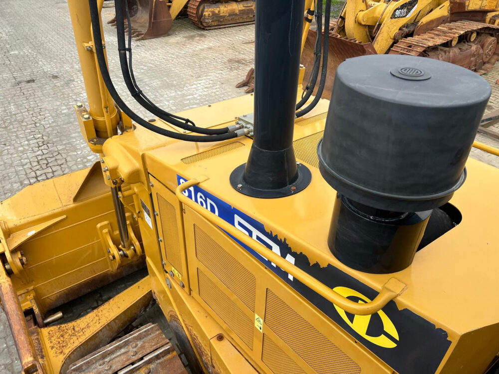 SEM 816D No CAT D6 bulldozer