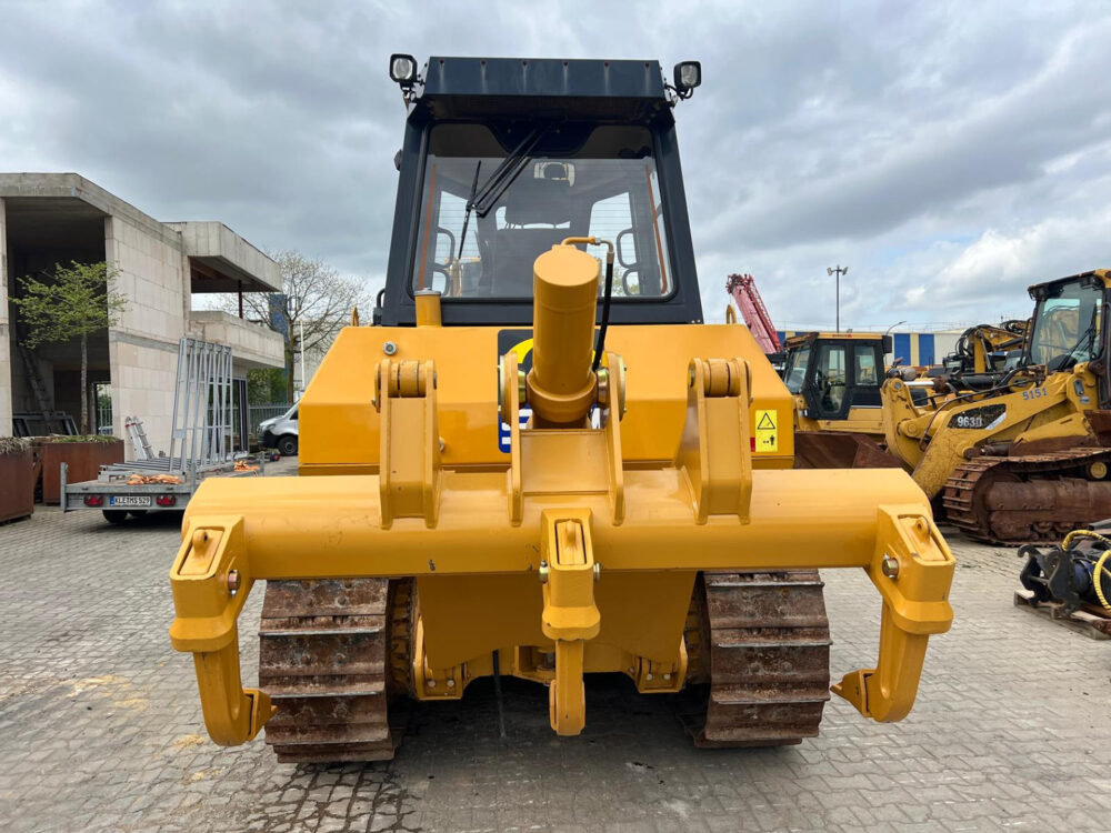 SEM 816D No CAT D6 bulldozer