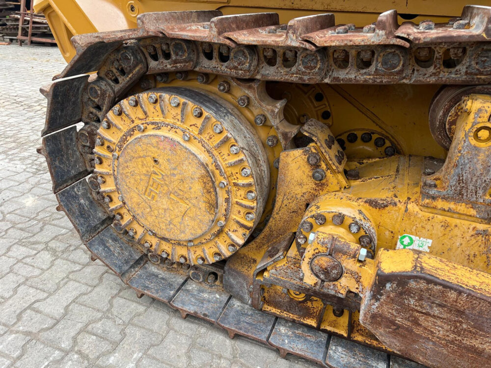 SEM 816D No CAT D6 bulldozer