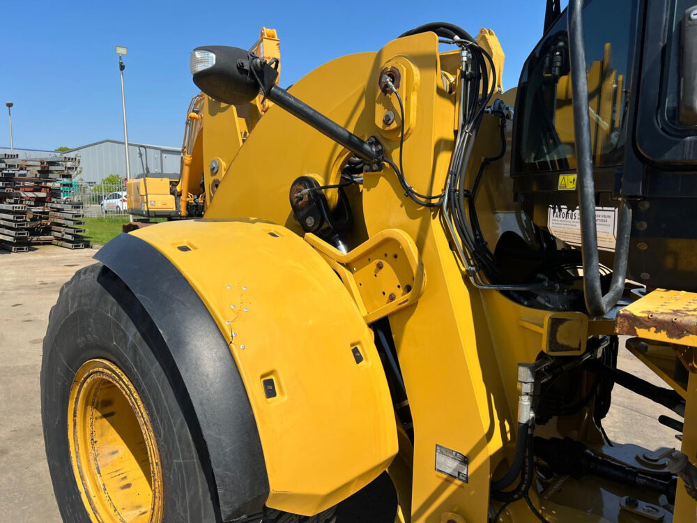 Caterpillar 926M wiellader