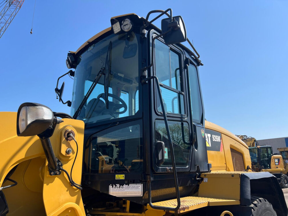 Caterpillar 926M wiellader