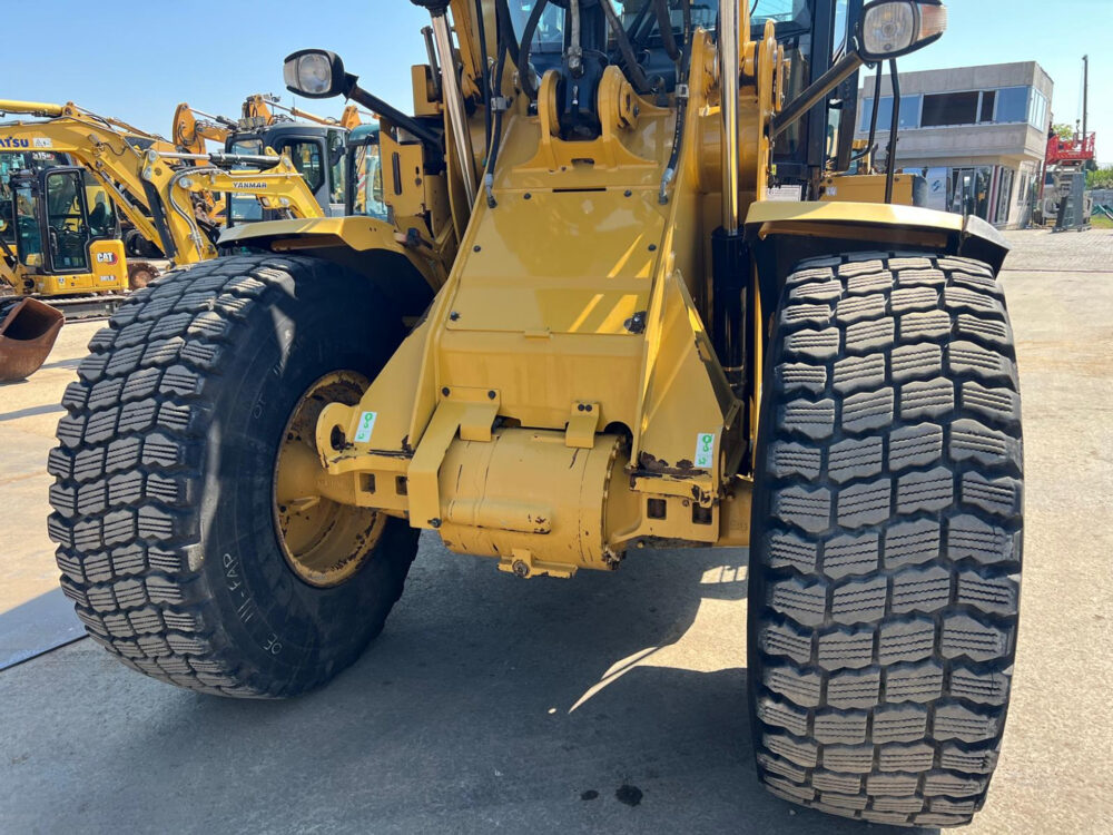 Caterpillar 926M wiellader