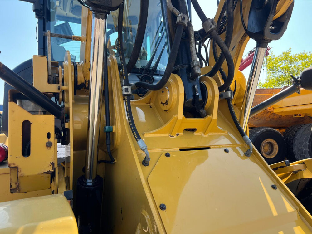 Caterpillar 926M wiellader