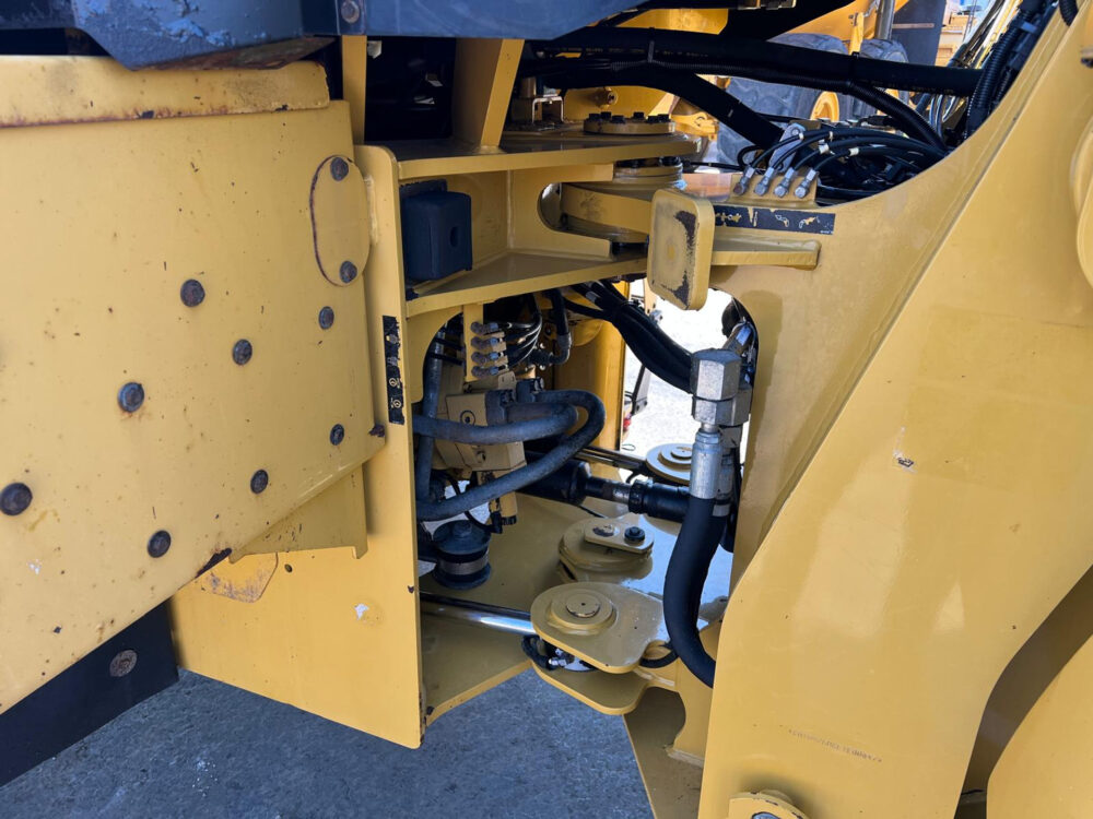 Caterpillar 926M wiellader