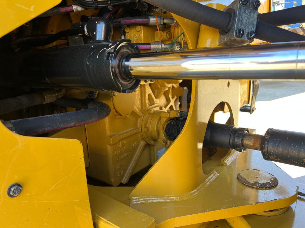 Caterpillar 962 M wiellader