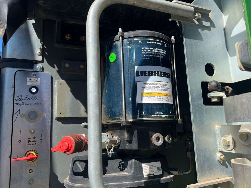 Liebherr A914  mobiele graafmachi