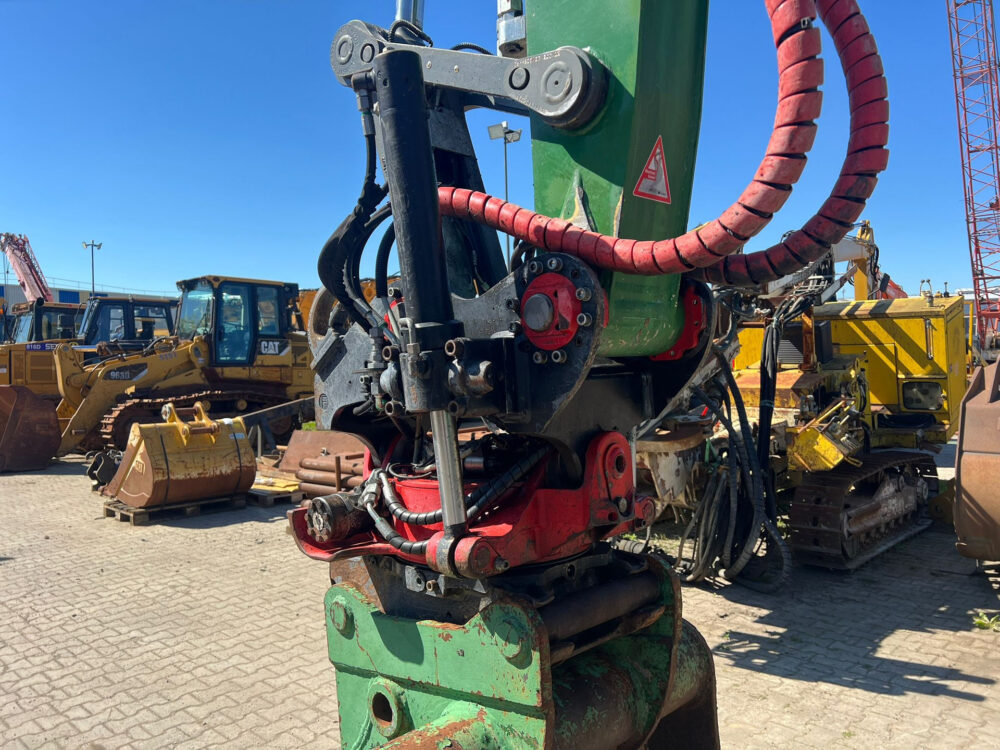 Liebherr A914  mobiele graafmachi