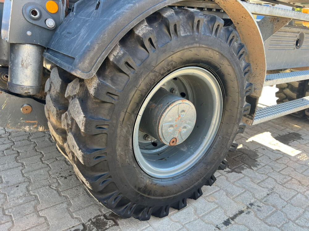 Liebherr A914  mobiele graafmachi