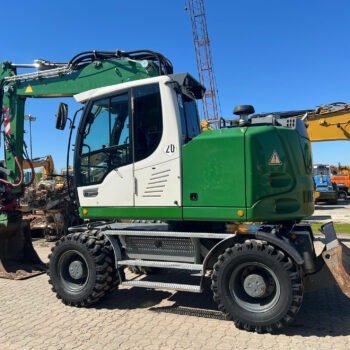Liebherr A914  mobiele graafmachi