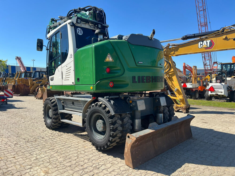 Liebherr A914  mobiele graafmachi