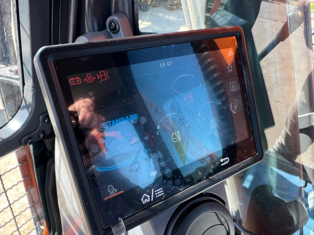 Develon DX220 LCA tier 2 graafmachine