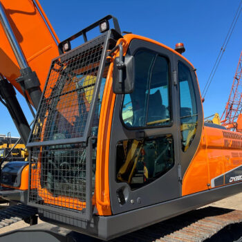 Develon DX220 LCA tier 2 graafmachine