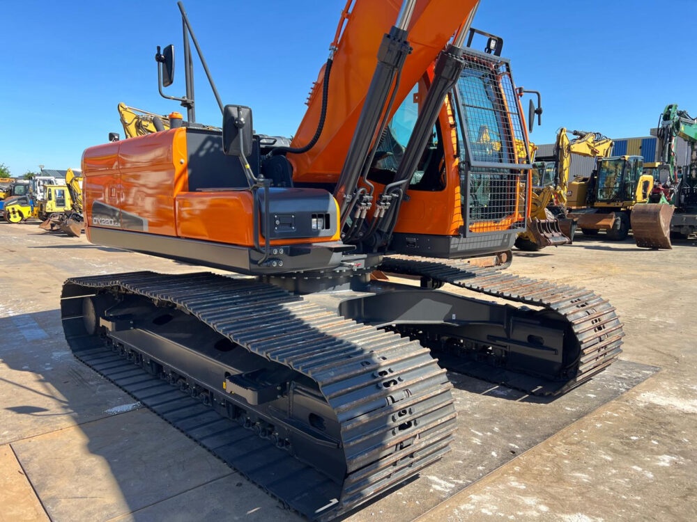 Develon DX220 LCA tier 2 graafmachine