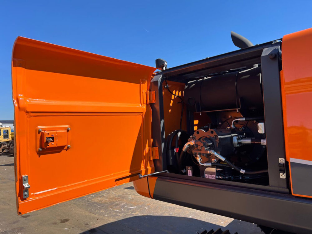 Develon DX220 LCA tier 2 graafmachine