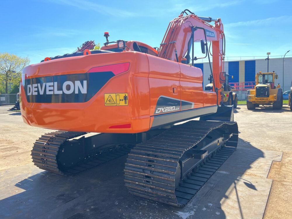 Develon DX220 LCA tier 2 graafmachine