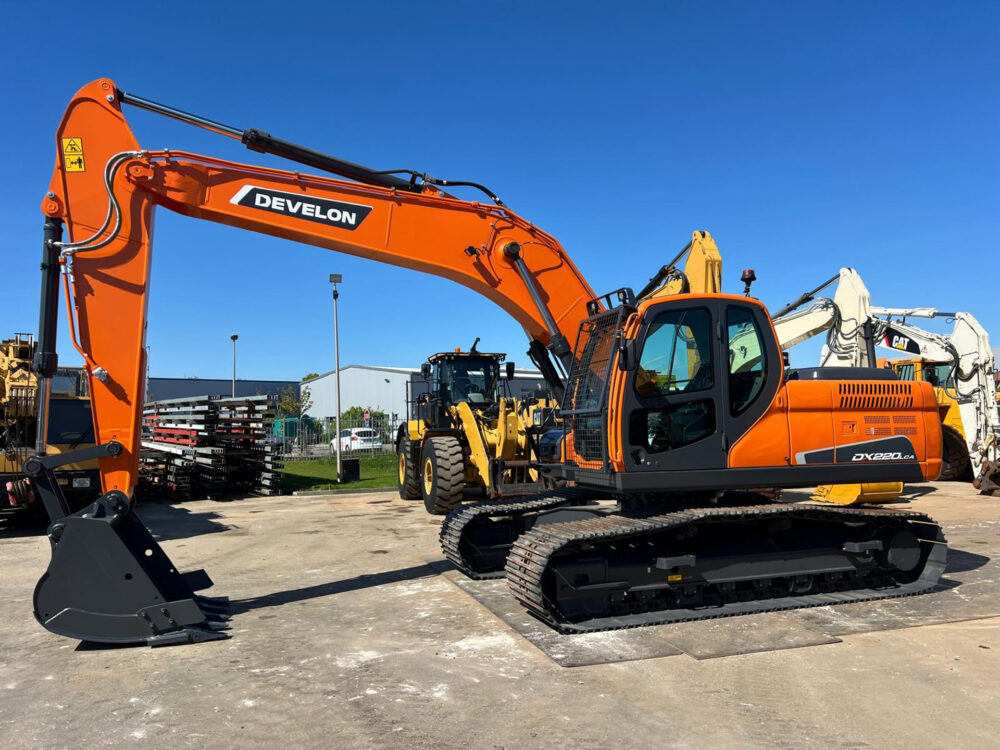 Develon DX220 LCA tier 2 graafmachine