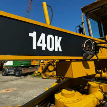 Caterpillar 140K grader