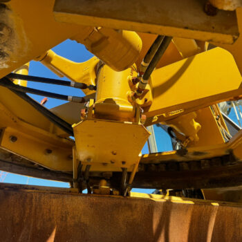 Caterpillar 140K grader