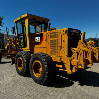 Caterpillar 140K grader