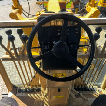 Caterpillar 140K grader