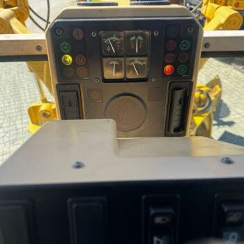 Caterpillar 140K grader
