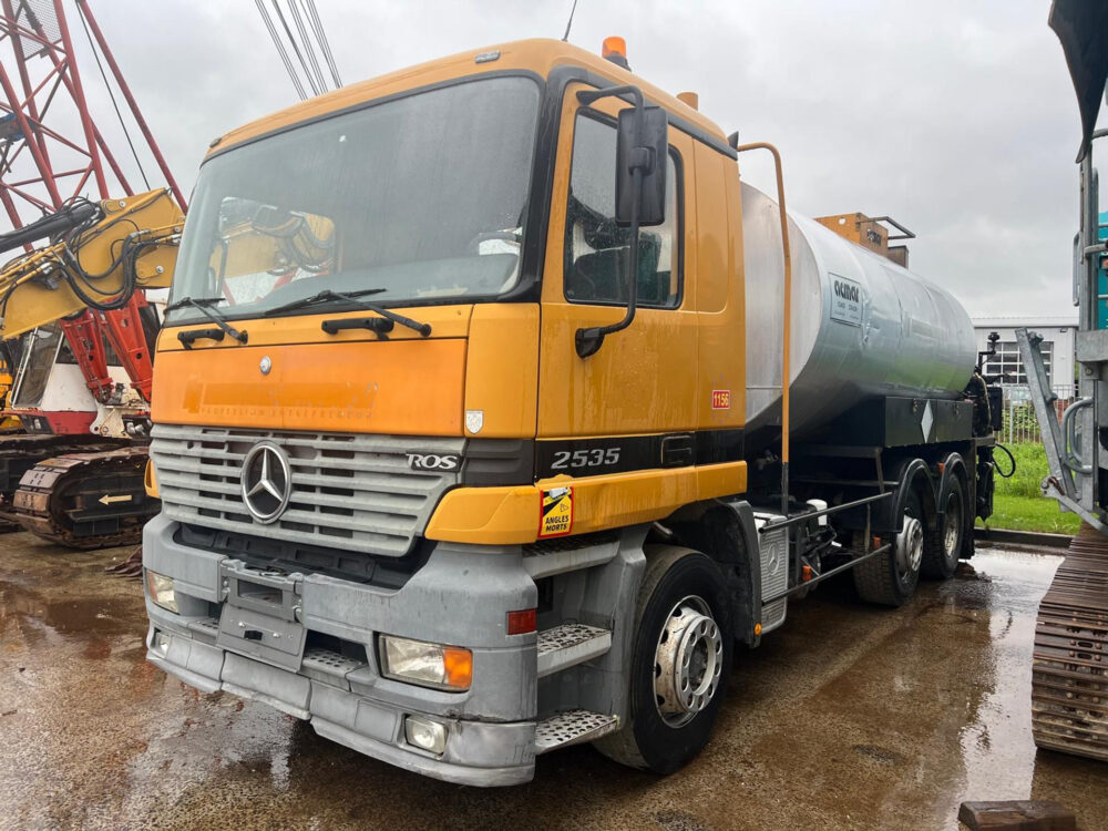 Mercedes-Benz 2535 ACMAR bitumen sprayer