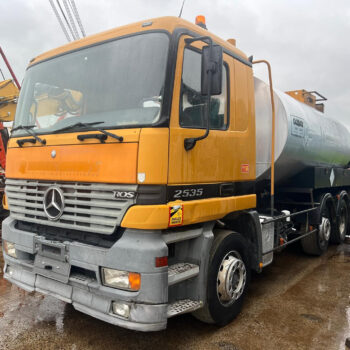 Mercedes-Benz 2535 ACMAR bitumen sprayer
