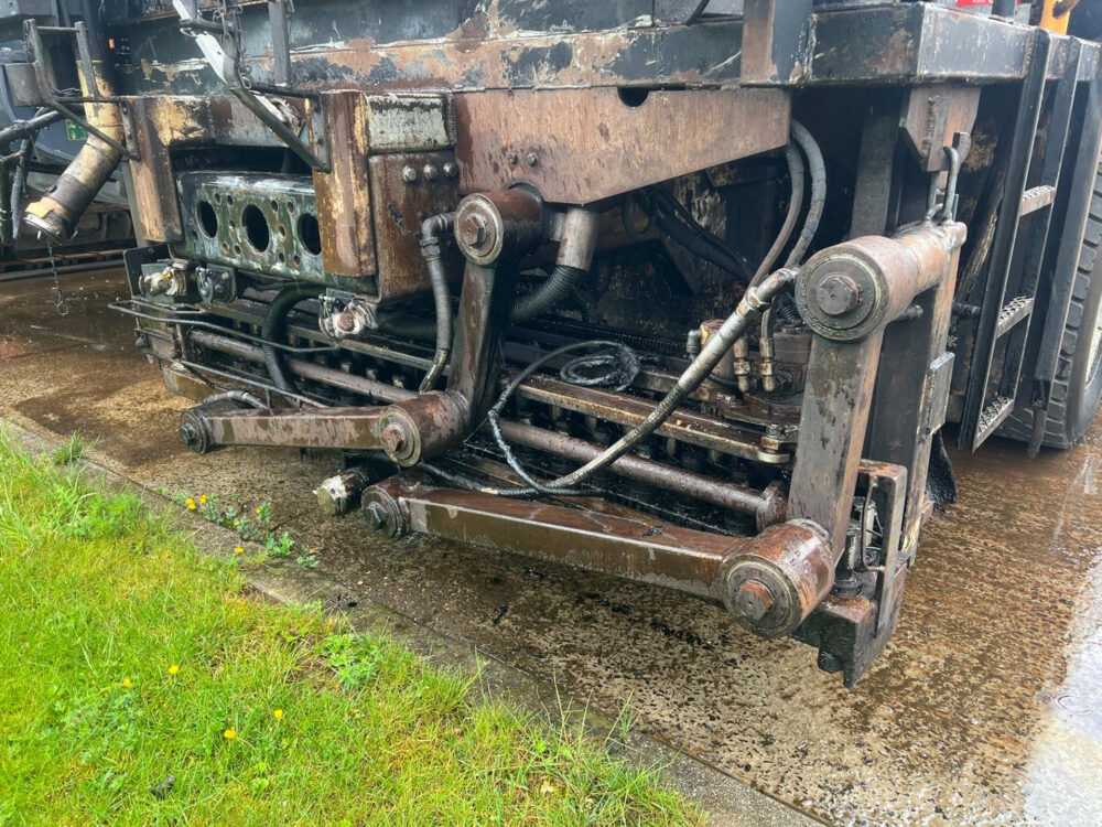 Mercedes-Benz 2535 ACMAR bitumen sprayer