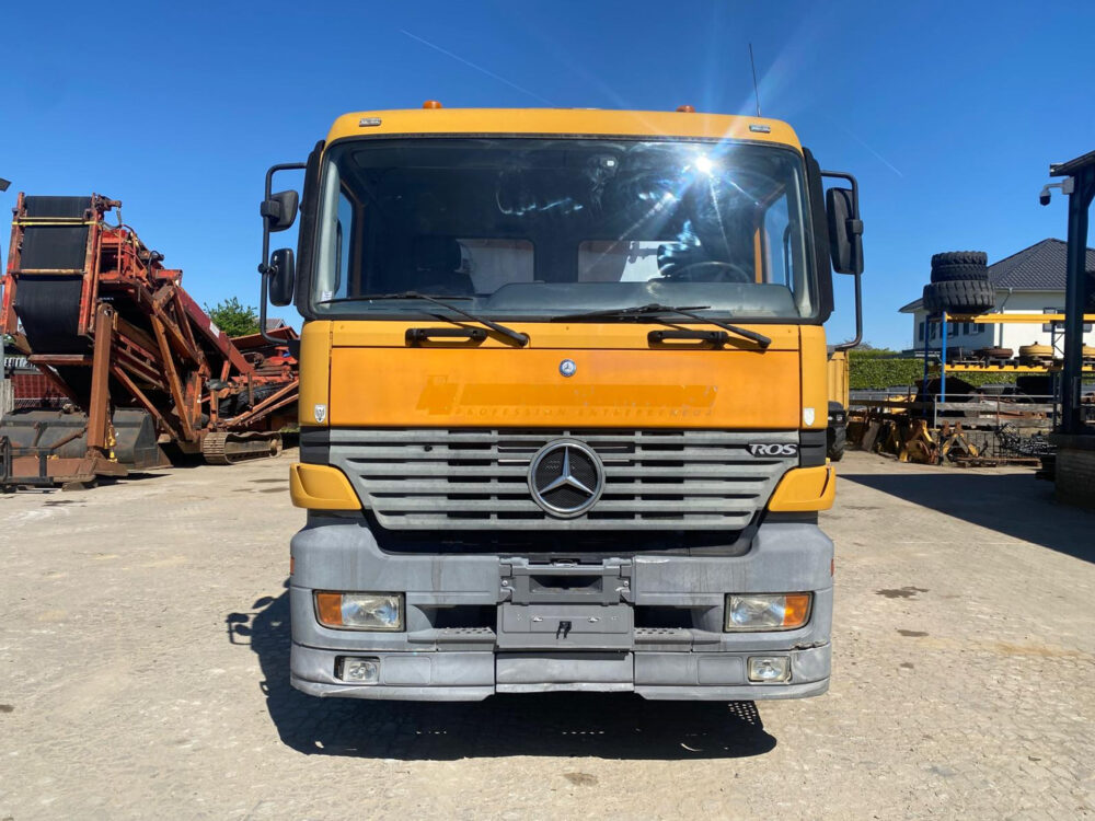 Mercedes-Benz 2535 ACMAR bitumen sprayer
