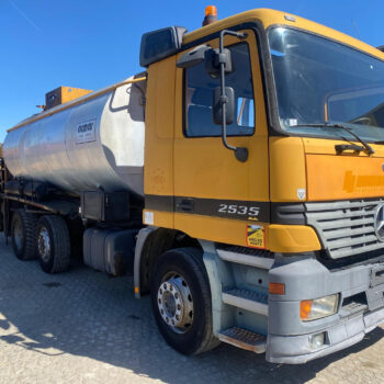 Mercedes-Benz 2535 ACMAR bitumen sprayer
