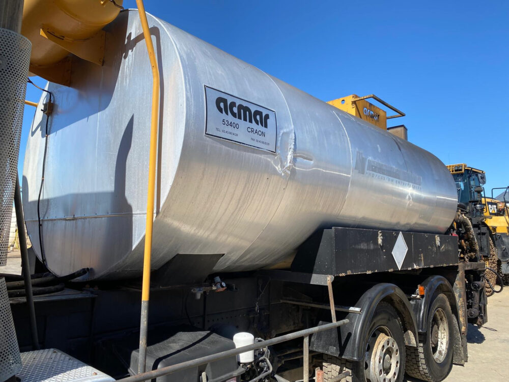 Mercedes-Benz 2535 ACMAR bitumen sprayer