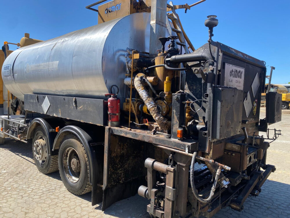 Mercedes-Benz 2535 ACMAR bitumen sprayer