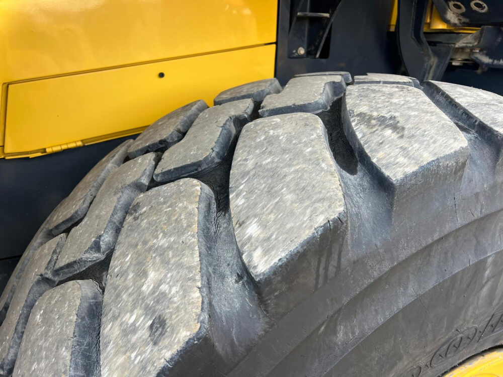 Komatsu WA470-7 wiellader