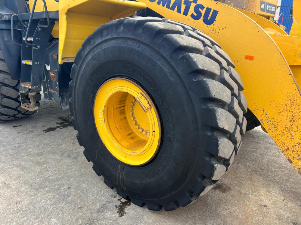 Komatsu WA470-7 wiellader