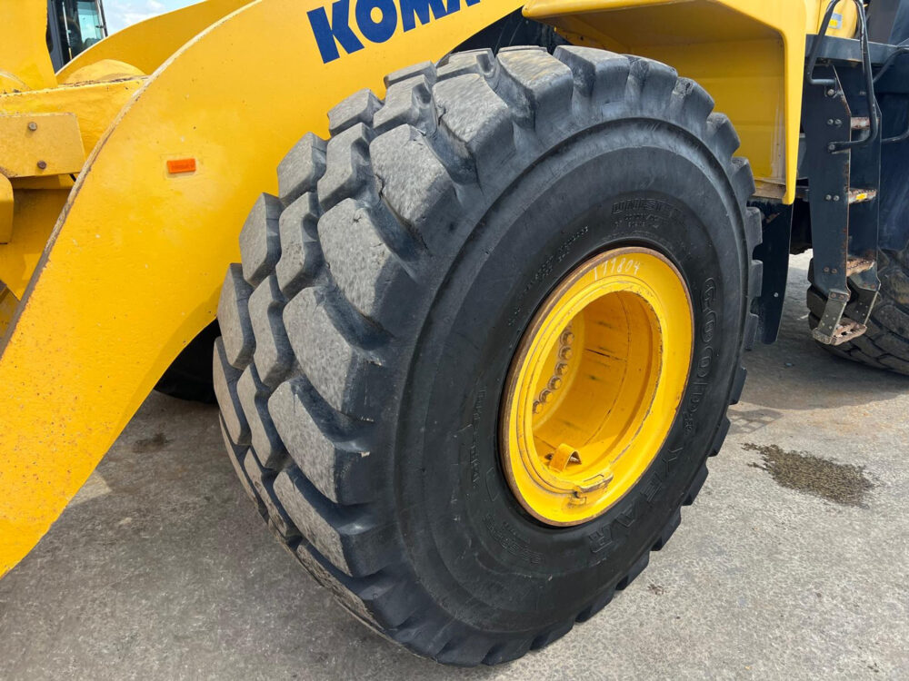 Komatsu WA470-7 wiellader
