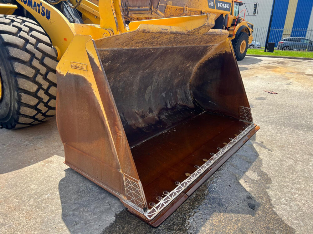 Komatsu WA470-7 wiellader