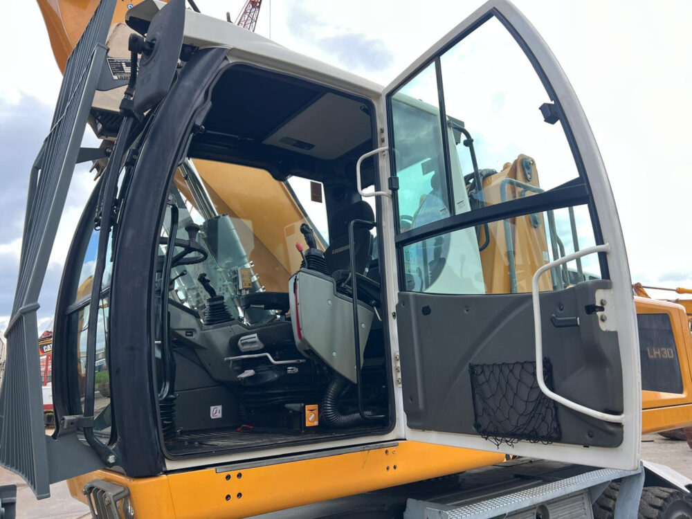 Liebherr LH30M litronic overslagmachine