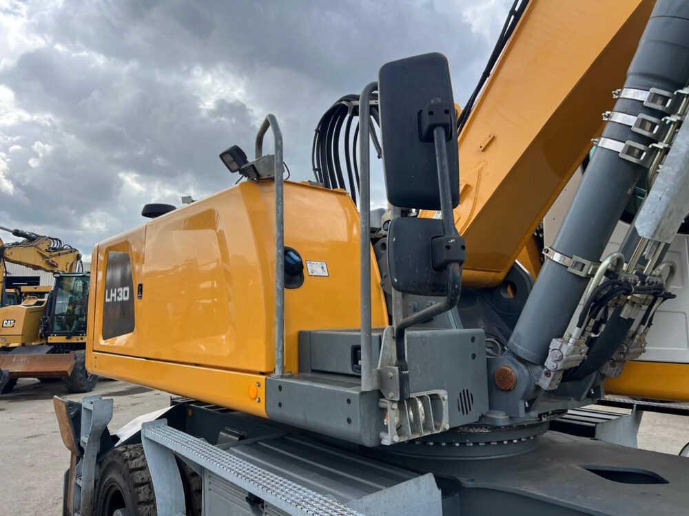 Liebherr LH30M litronic overslagmachine