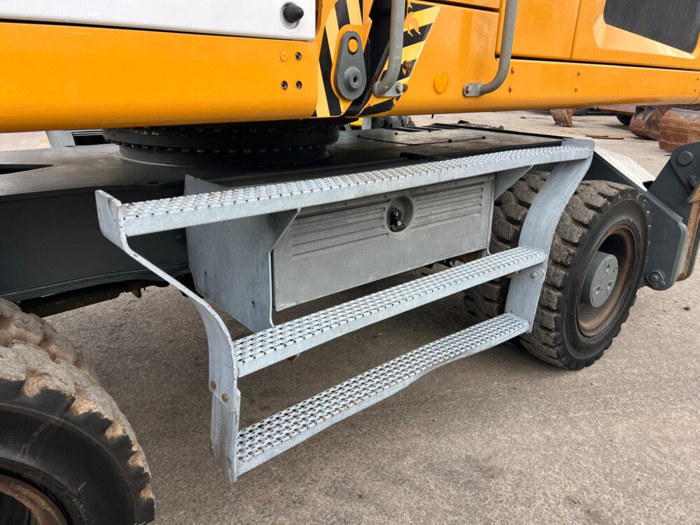 Liebherr LH30M litronic overslagmachine