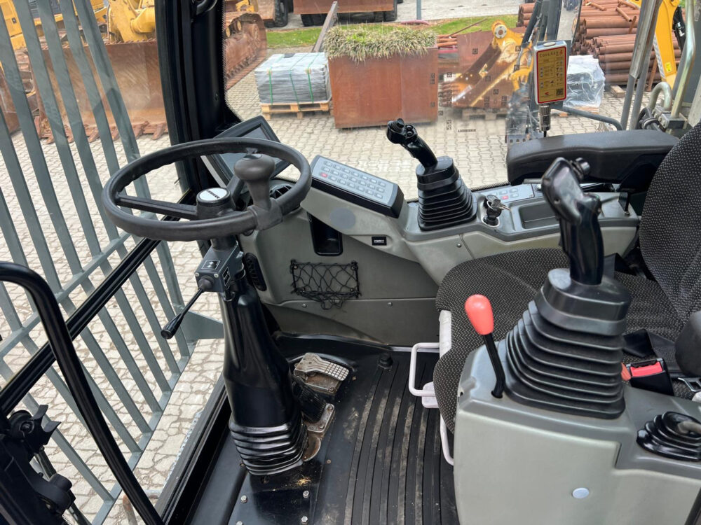 Liebherr LH30M litronic overslagmachine