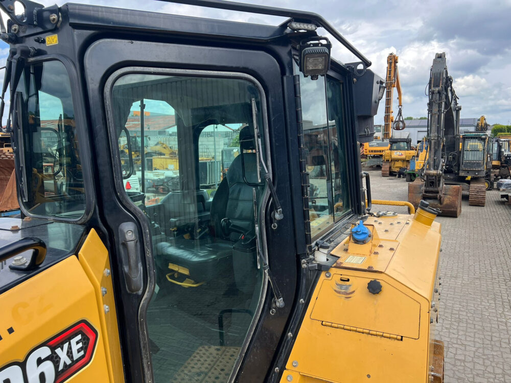 Caterpillar D6 XL next gen bulldozer