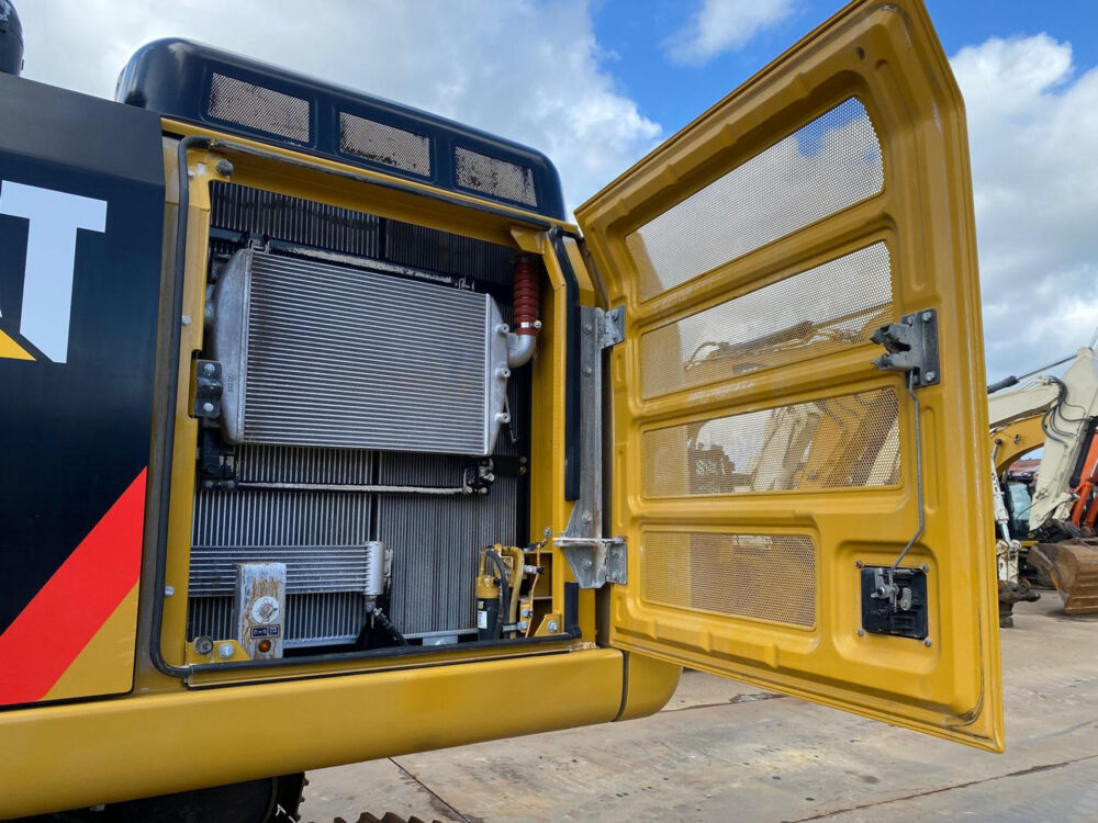 Caterpillar 330 FLN rupsgraafmachine