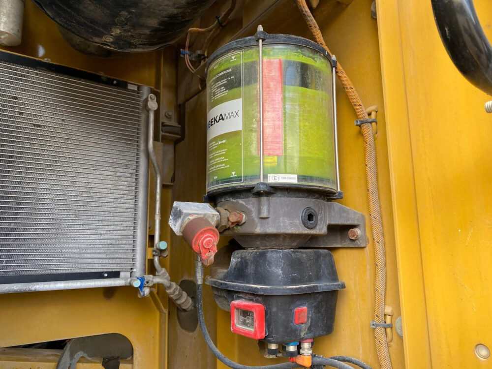 Caterpillar 330 FLN rupsgraafmachine