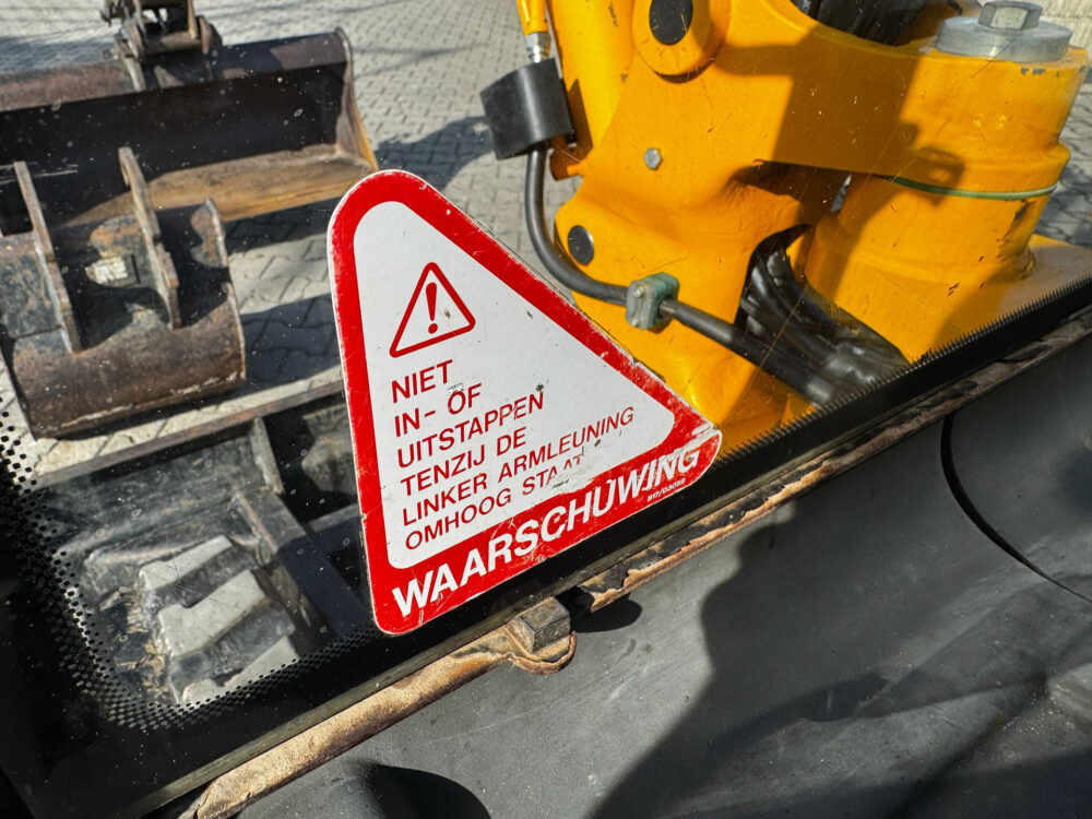 JCB 803 super minigraver